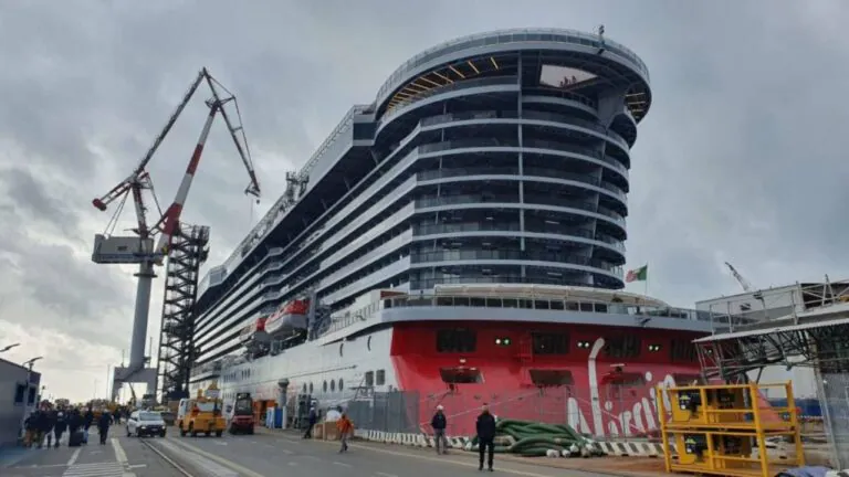 Fincantieri, 550 nuove assunzioni per costruire 28 navi da crociera: come candidarsi
