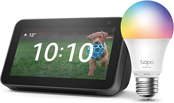 Echo Show 5 + lampadina smart al PREZZO più basso di sempre su Amazon (-45%)