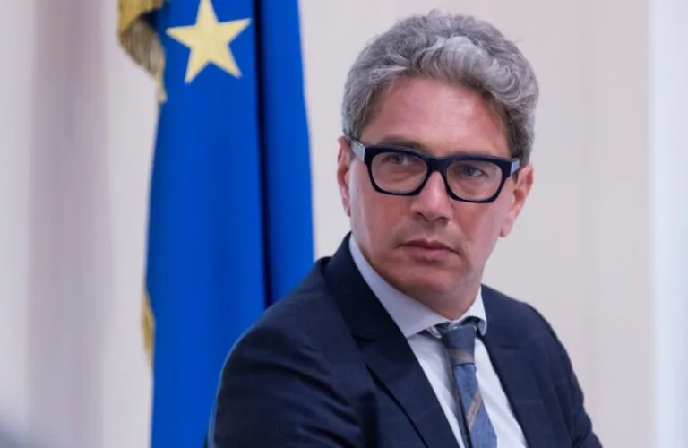 Reddito di cittadinanza, Santillo (M5S): oltre 7 mila famiglie casertane abbandonate al loro destino