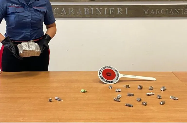 Tre giovani fermati con la droga sulla Statale: c’era anche una ragazzina 16enne