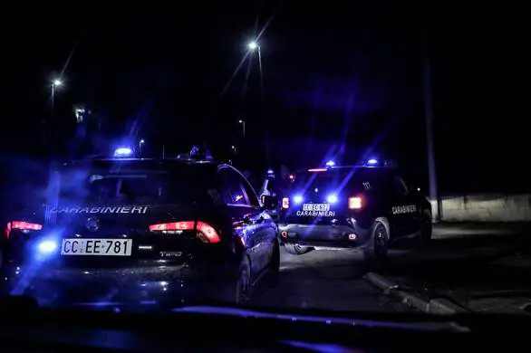 Accoltellato alla schiena dopo una lite in gelateria