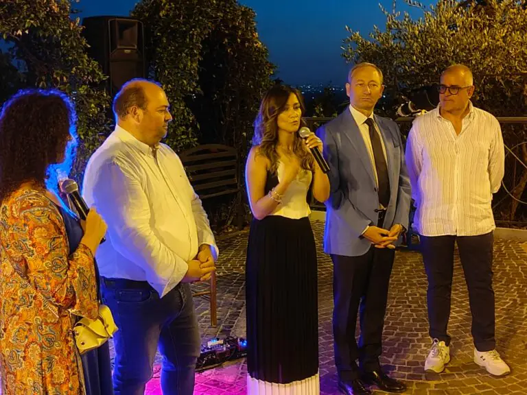 L’evento: note e calici d’autore al Borgo degli Innamorati