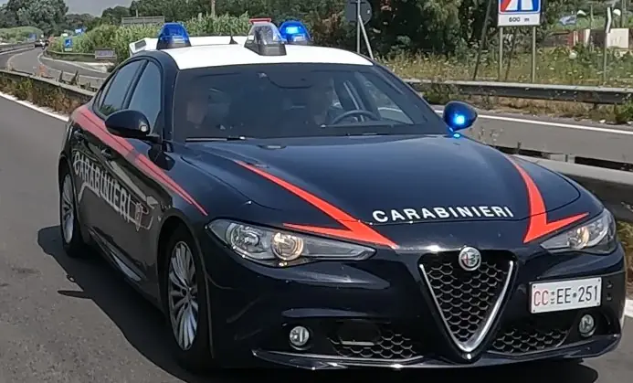 Prende il Reddito ma arrotonda con l’hashish, beccato dai carabinieri