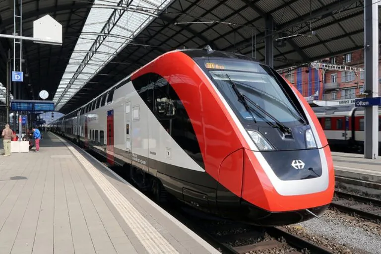Lavorare nelle ferrovie svizzere: centinaia di posti di lavoro disponibili