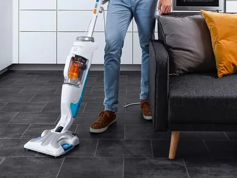 Rowenta Clean & Steam: la scopa a vapore che aspira, disinfetta e profuma è a prezzo wow su Amazon