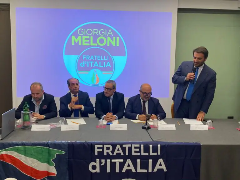 Cangiano e Cerreto (FdI): su Piazza Carlo III il sindaco Marino solleva polemiche strumentali, la gestione è del Comune
