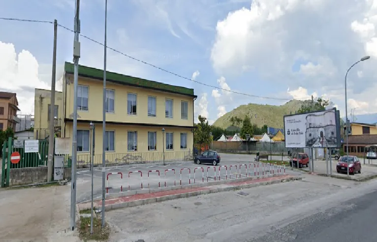 Muore nell’istituto durante le lezioni, tragedia a scuola