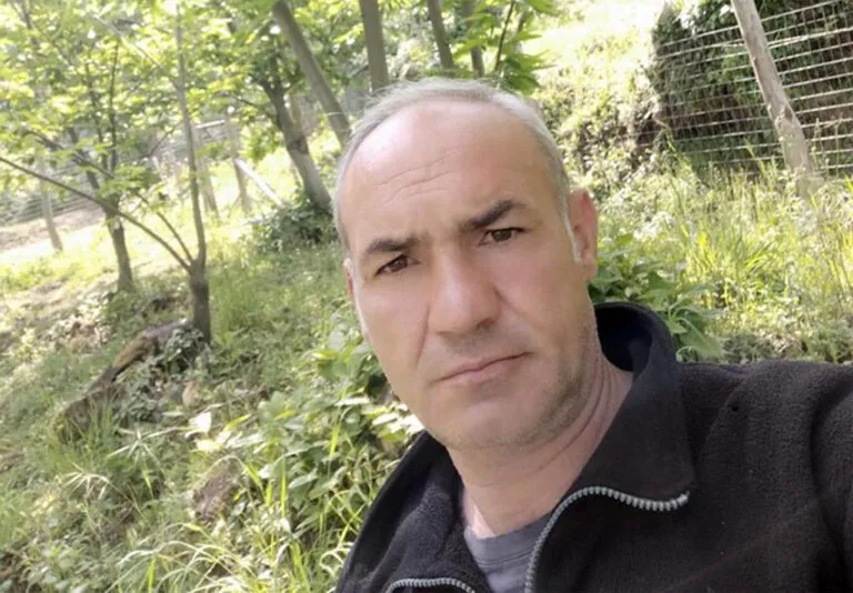 Gli dà fuoco dopo una lite, si salva dall’ergastolo
