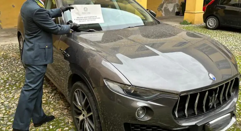 Cinque arrestati per una Maserati appena rubata