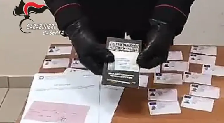 Documenti falsi e permessi di soggiorno, affare da 250mila euro: “ganci” sotto accusa