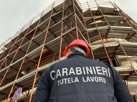 Blitz sul cantiere edile, imprenditore finisce nei guai