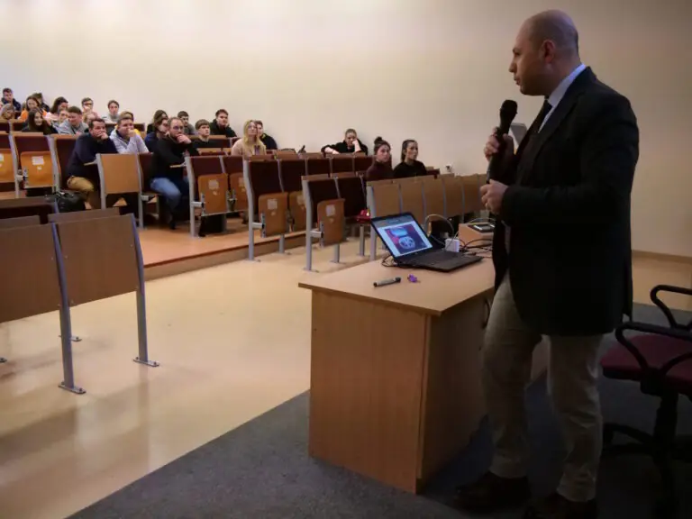 Medico casertano si distingue per le sue capacità in Polonia