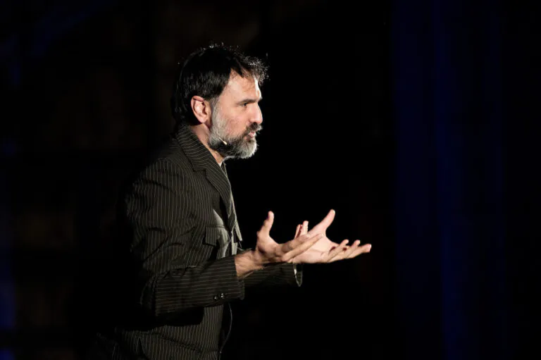 Teatro Civico, grande attesa per lo show dell’attore Mimmo Borrelli