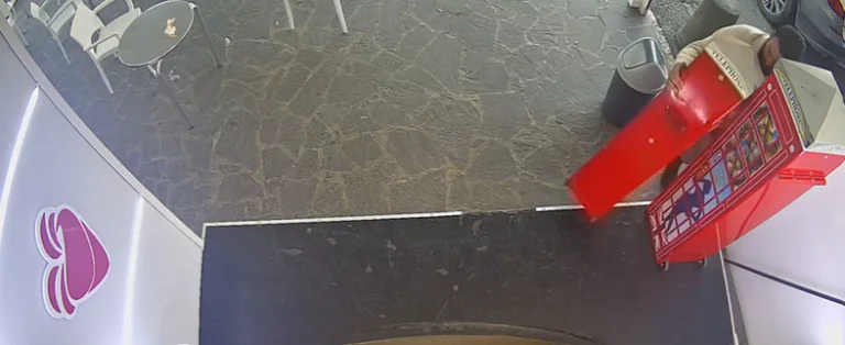 Rubano distributori di palline, la denuncia di un commerciante VIDEO