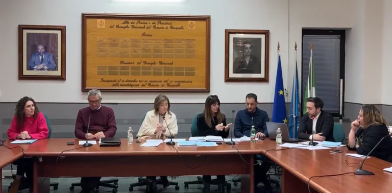 Via libera del consiglio comunale al bilancio di previsione, ok al Distretto del Commercio ‘Appia Felix’
