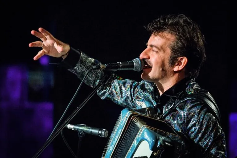 Musica e divertimento con il cantante Peppe Voltarelli all’Auditorium