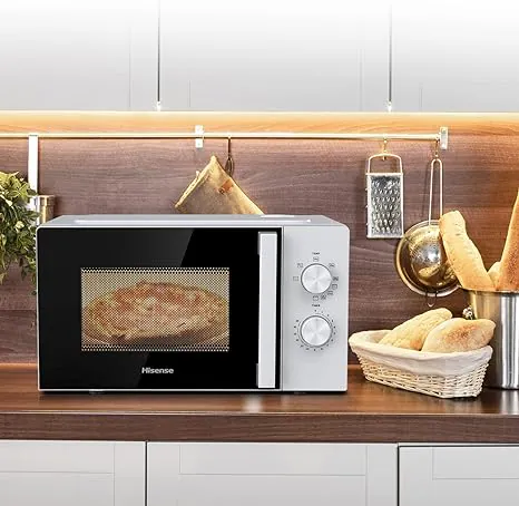 Doppio sconto per il forno a microonde Hisense: risparmi decine di euro