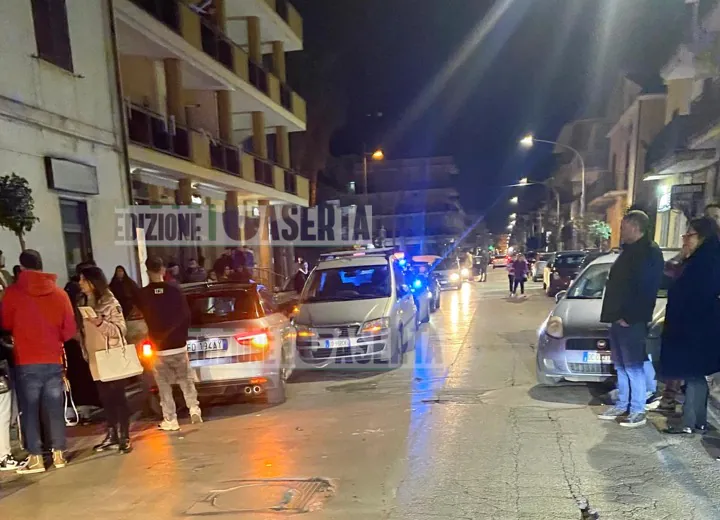 Brutto incidente in via Napoli, 3 auto coinvolte. Infermiera aggredita