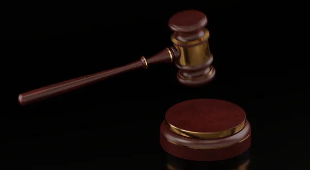 Sottrae minore e lo porta all’estero senza il consenso del padre. 37enne Condannata