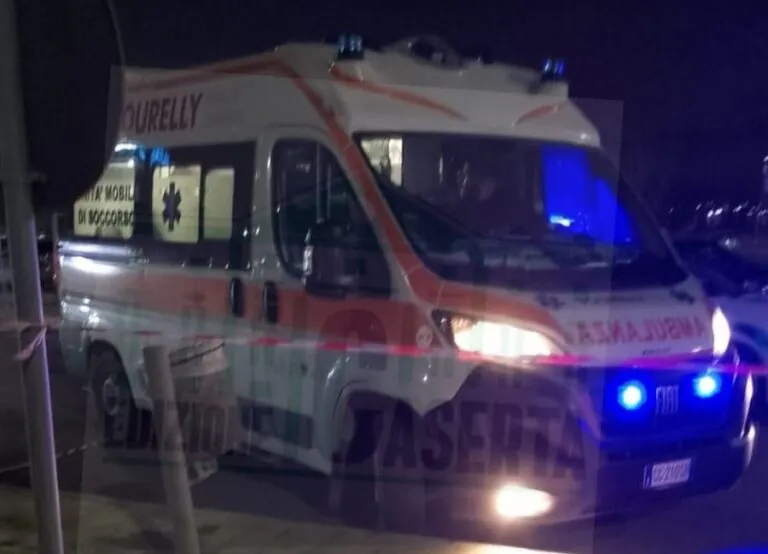 Titolare di scuola guida muore dopo malore al volante: stava per festeggiare nozze d’argento