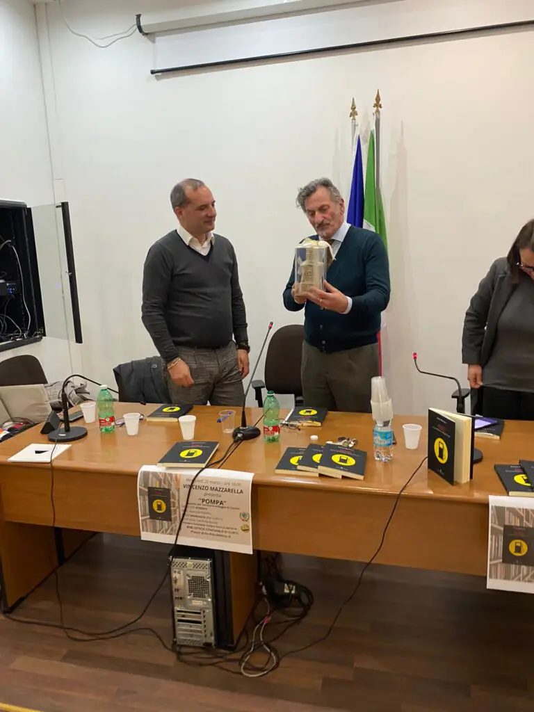 ‘Incontri d’autore”, durante la rassegna è stato presentato il libro ‘Pompa. Racconti del territorio e Reggia di Caserta’