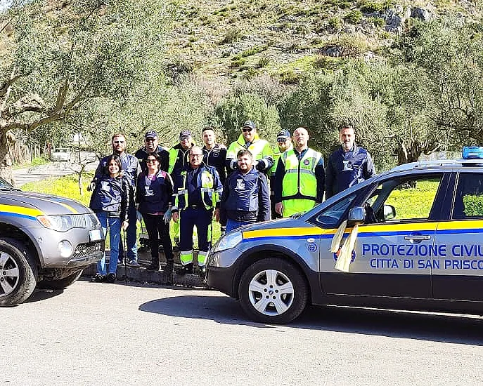 Volontari Opus Est, Protezione Civile e Vigili Urbani al lavoro per ripulire un tratto del Tifata