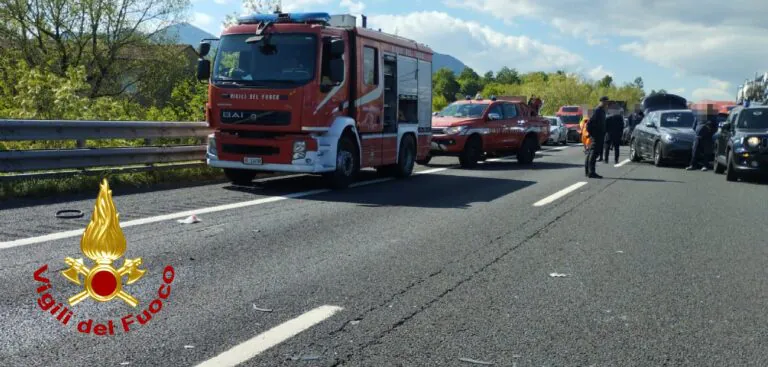 Camionista morto nello scontro tra tir, il giorno dell’addio