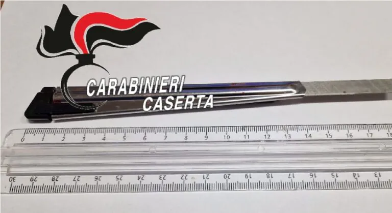Ecco il taglierino che ha sgozzato il concessionario: trovato il cliente violento