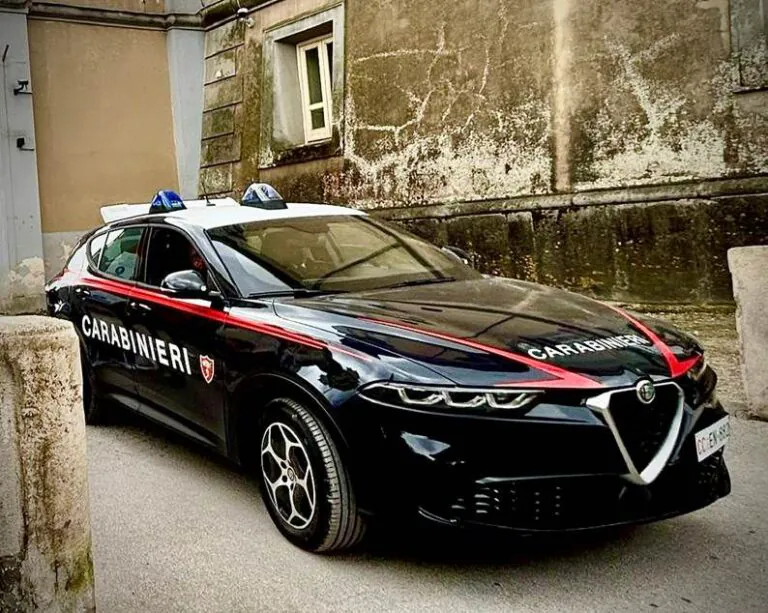 Manda moglie all’ospedale dopo aggressione a calci e pugni