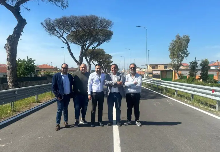 Riaperto il Ponte sul Fiume Volturno, l’assessore Santagata: «Continua il rilancio di Castel Volturno»
