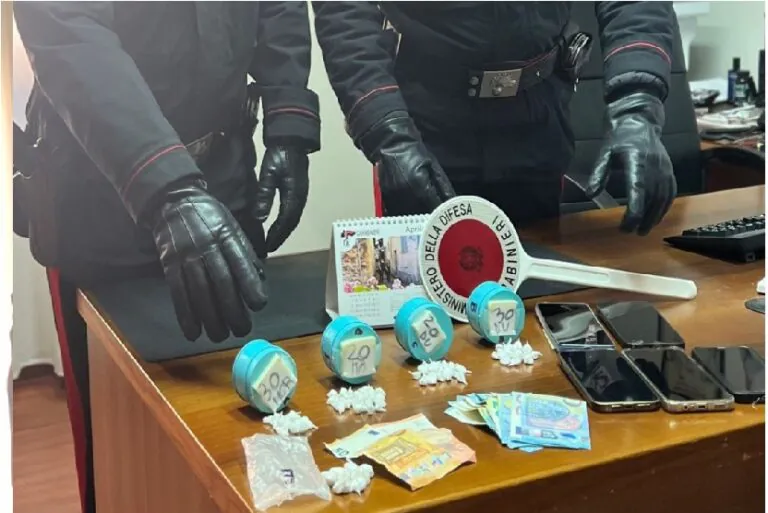 Rione dello spaccio prende manovalanza da fuori, 2 finiscono in mentte