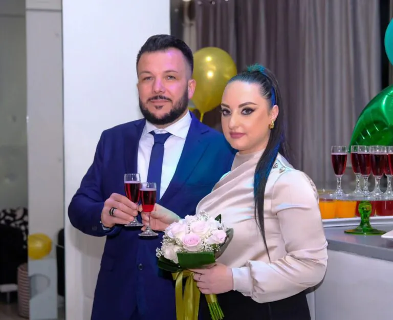 Promessa di matrimonio per Marta e Salvatore, la dedica
