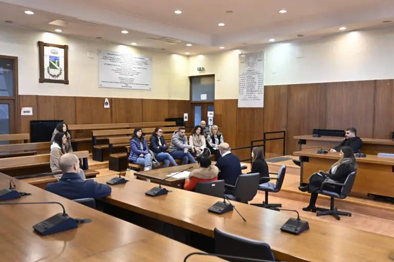 Troppe lamentele, revocato l’appalto della mensa scolastica
