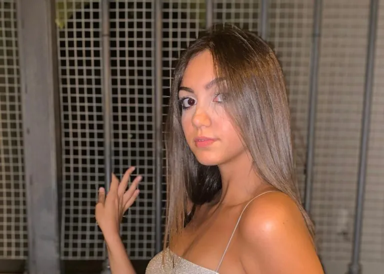 Studentessa 21enne muore dopo essere stata travolta all’uscita dalla pizzeria