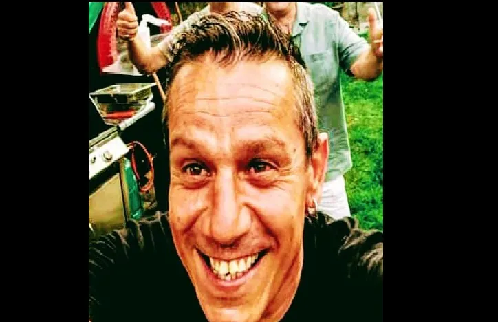 Muore durante gita in moto con gli amici, città sotto choc