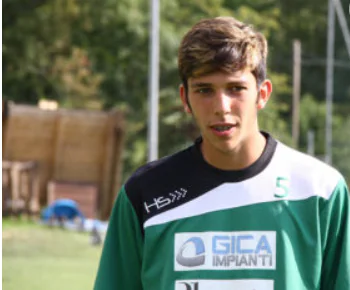 Calciatore muore a 29 anni, Casertano sotto choc
