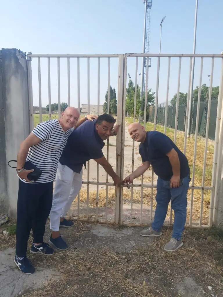 Sul campo sportivo nessun annuncio: era stata l’ossessione di Cecere in campagna elettorale
