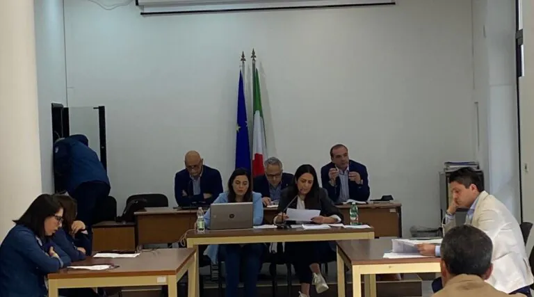 Via libera del consiglio comunale al Rendiconto, il sindaco Raiano: «Abbiamo ridato dignità al paese»