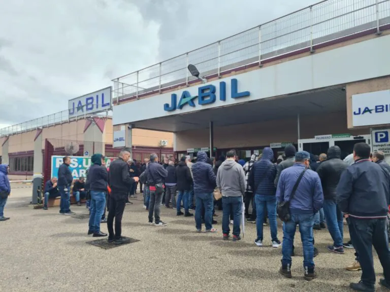 Jabil inizia coi licenziamenti, Cibelli (M5S): “Continueremo a lottare per i lavoratori”