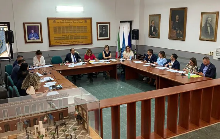Prima Assise della nuova amministrazione Bosco, Francesco Sepulveres eletto presidente del Consiglio