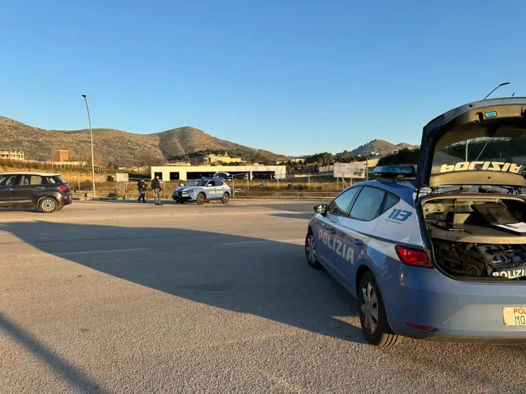 Traffico di droga, blitz dopo stangata: 3 arresti. Caccia al latitante