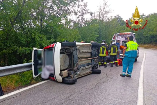 Raffica di incidenti nel giro di pochi chilometri, il bilancio dei feriti