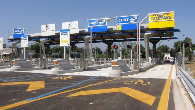 Autostrade, scattati i rincari dei pedaggi in Campania