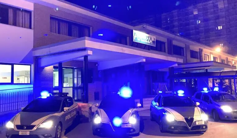 Regali di Natale con scasso, 2 arresti