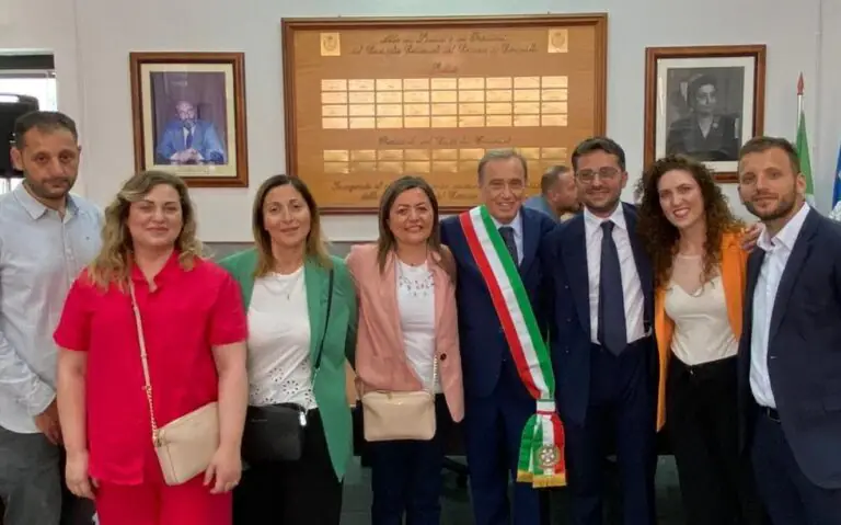 Ferdinando Bosco proclamato nuovo sindaco. Le foto della cerimonia