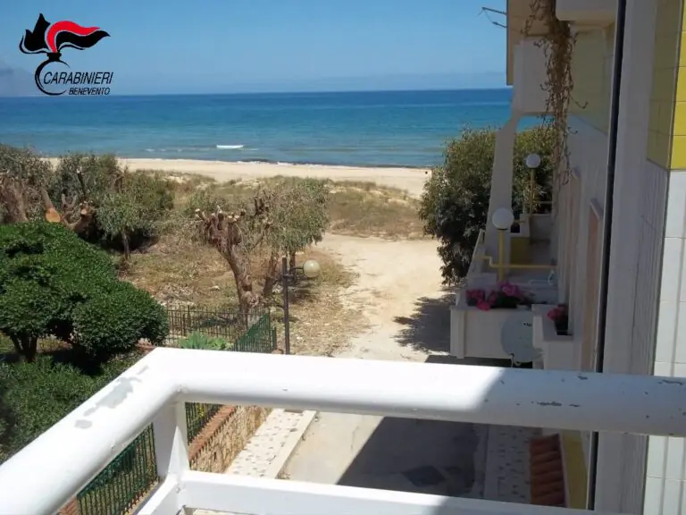 Casa vacanza dei sogni sui social, truffati dopo la caparra: due nei guai