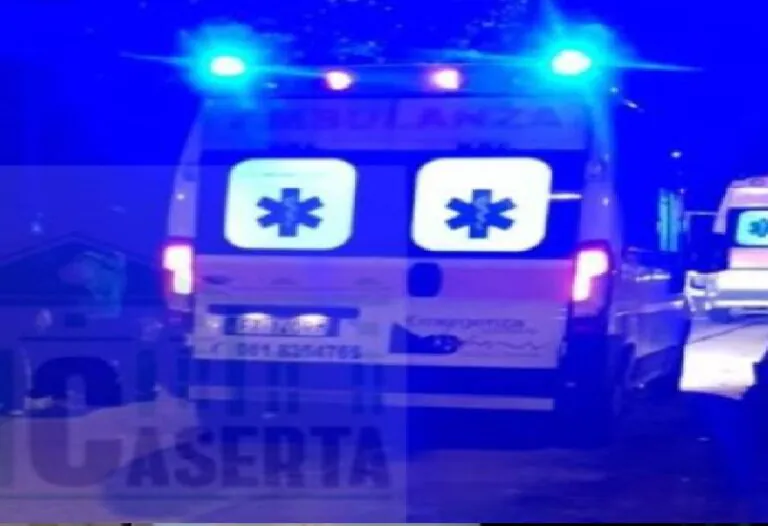 Schianto tra due veicoli sulla provinciale, due feriti