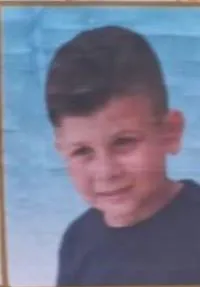 Comunità sotto choc: muore a 7 anni dopo un tuffo in piscina, fissati i funerali