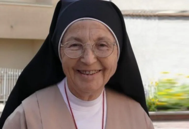 Lutto per la comunità religiosa: si spegne “angelo della carità” Suor Flora, fissati i funerali