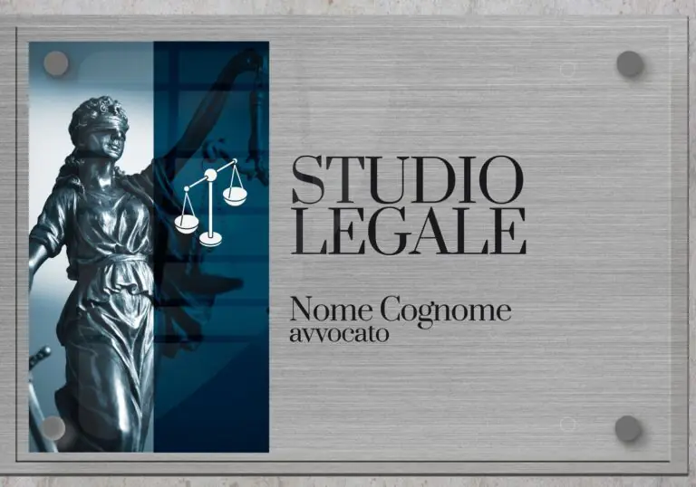 Targhe dello studio di un avvocato danneggiate da vandali